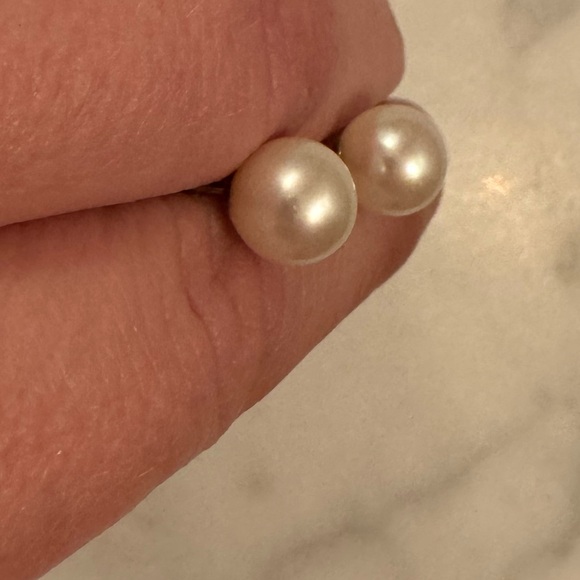 Tiffany & Co. Pearl Earrings - Picture 5 of 13